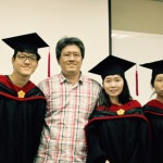 陳盈璁老師 張詠鈞 洪義閔 黃意真 碩士班畢業生合照